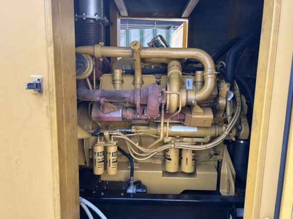 Caterpillar 800F Generating Set - Image 2