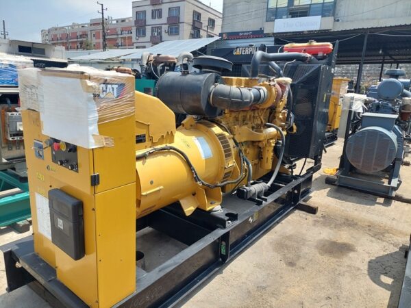 Caterpillar 550 Generating Set - Image 2